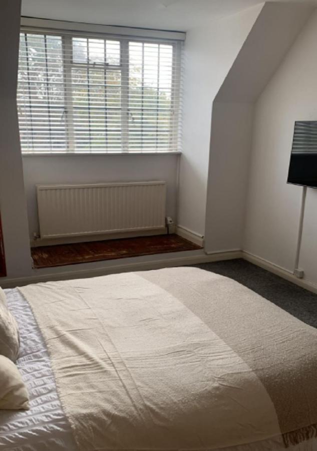 Wandsworth, South London Deluxe King Room 4 Exterior photo